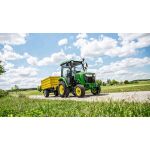 John Deere 3046R s kabínou