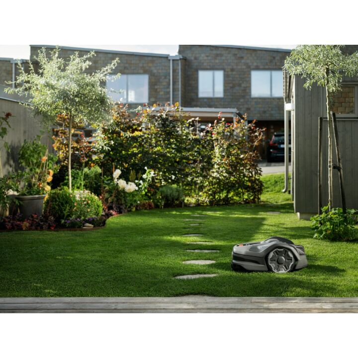 Husqvarna Automower® 305E NERA