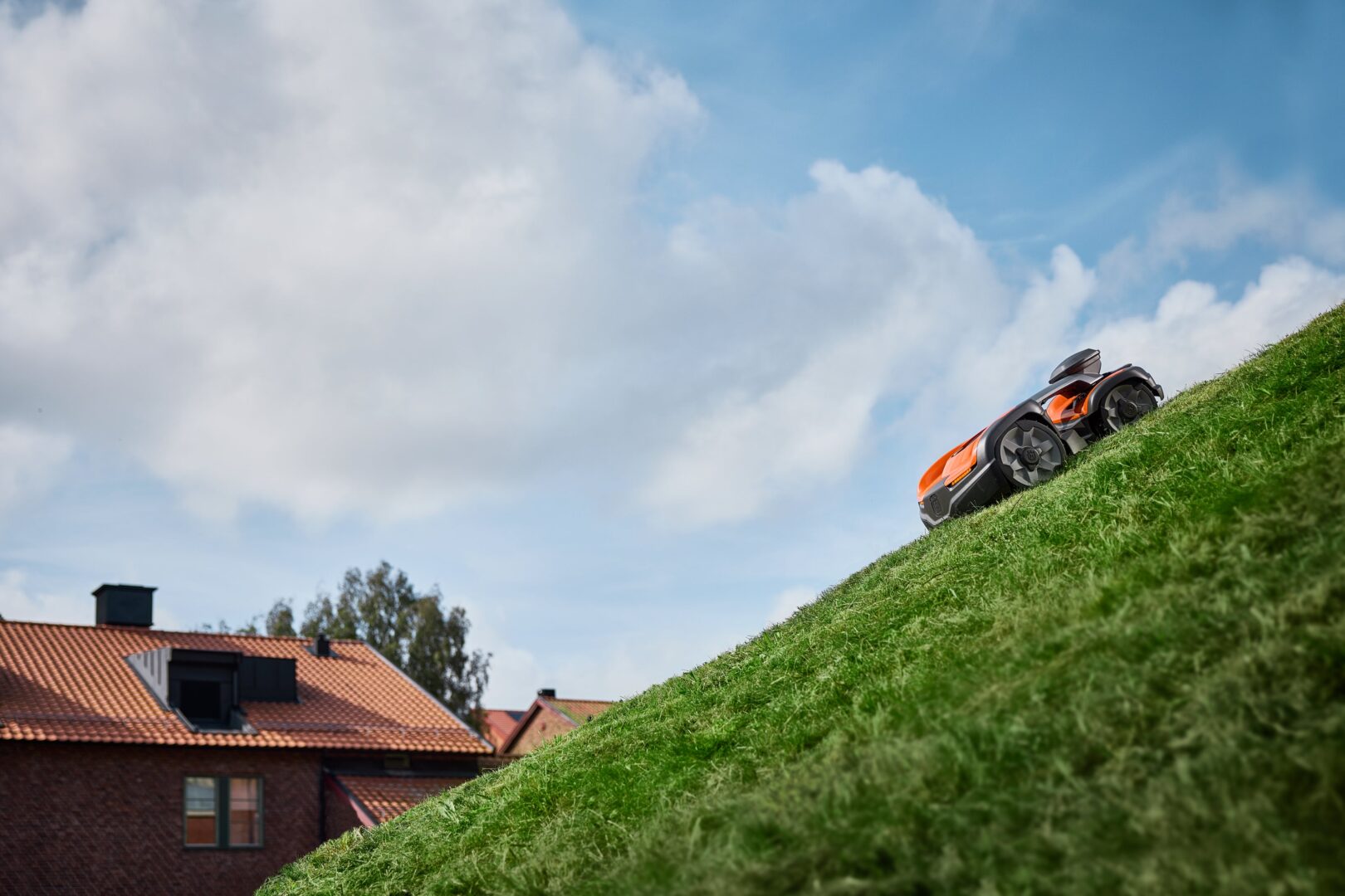 Husqvarna Automower® 535 AWD EPOS™