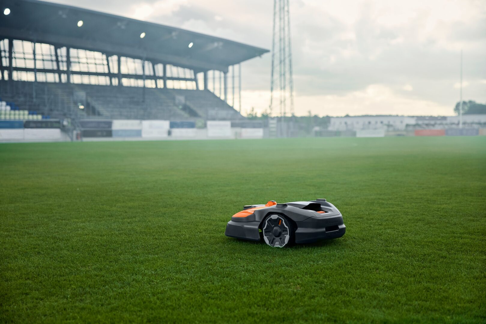 profesionálna robotická kosačka HUSQVARNA AUTOMOWER® 580 EPOS™